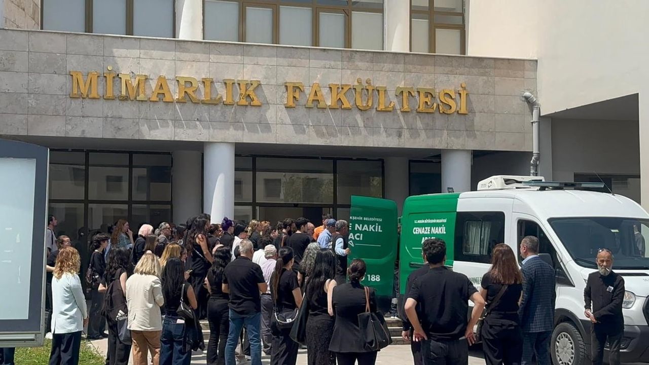 Mersin Üniversitesi'nde veda töreni: Öğr. Gör. Juan Botella Lucas uğurlandı