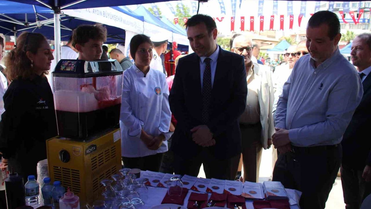 Meslek lisesi öğrencileri Aydın'da yıl sonu fuarında bölümlerini tanıttı