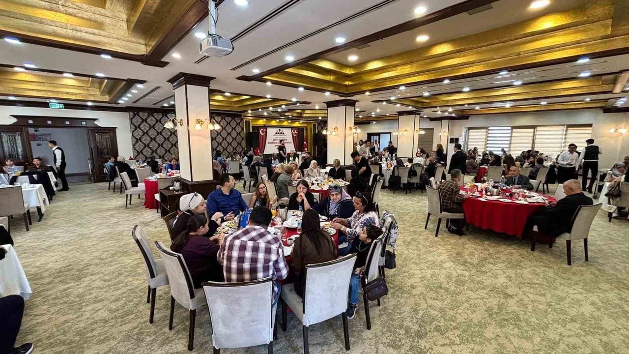 MHP İzmir’den Şehit Annelerine Yönelik Anneler Günü Kahvaltısı