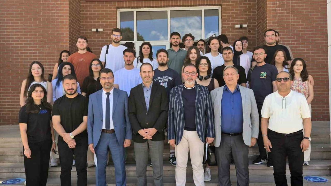 Milas Veteriner Fakültesi'nde 'Ailem Benim Her Şeyim' paneli: Aile bağları ve bağımlılıkla mücadele
