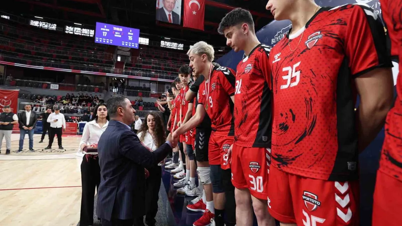 Milletvekili Bozgeyik: Gaziantep'i Sporun Merkezi Yapma Sözümüzü Eser Siyasetiyle Tutuyoruz