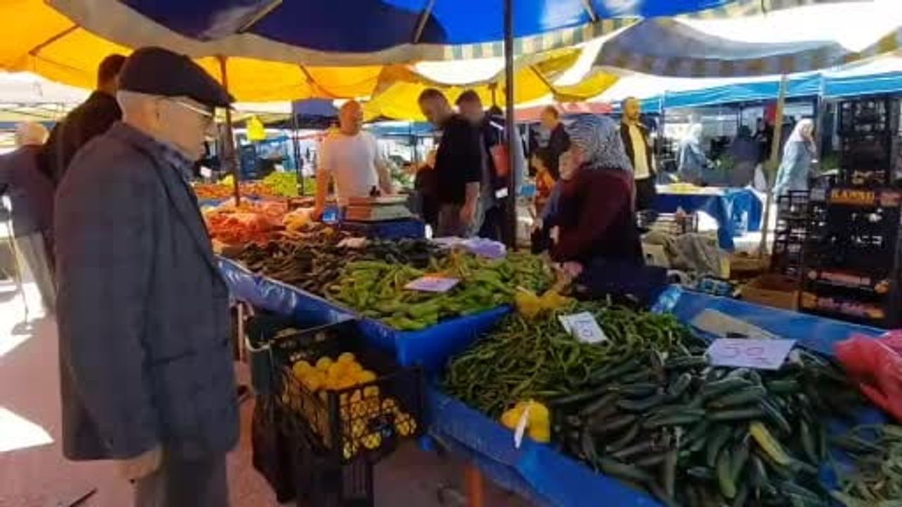 Mudurnu pazarında fiyat ve tartı denetimi: etiketler ve teraziler tek tek kontrol edildi