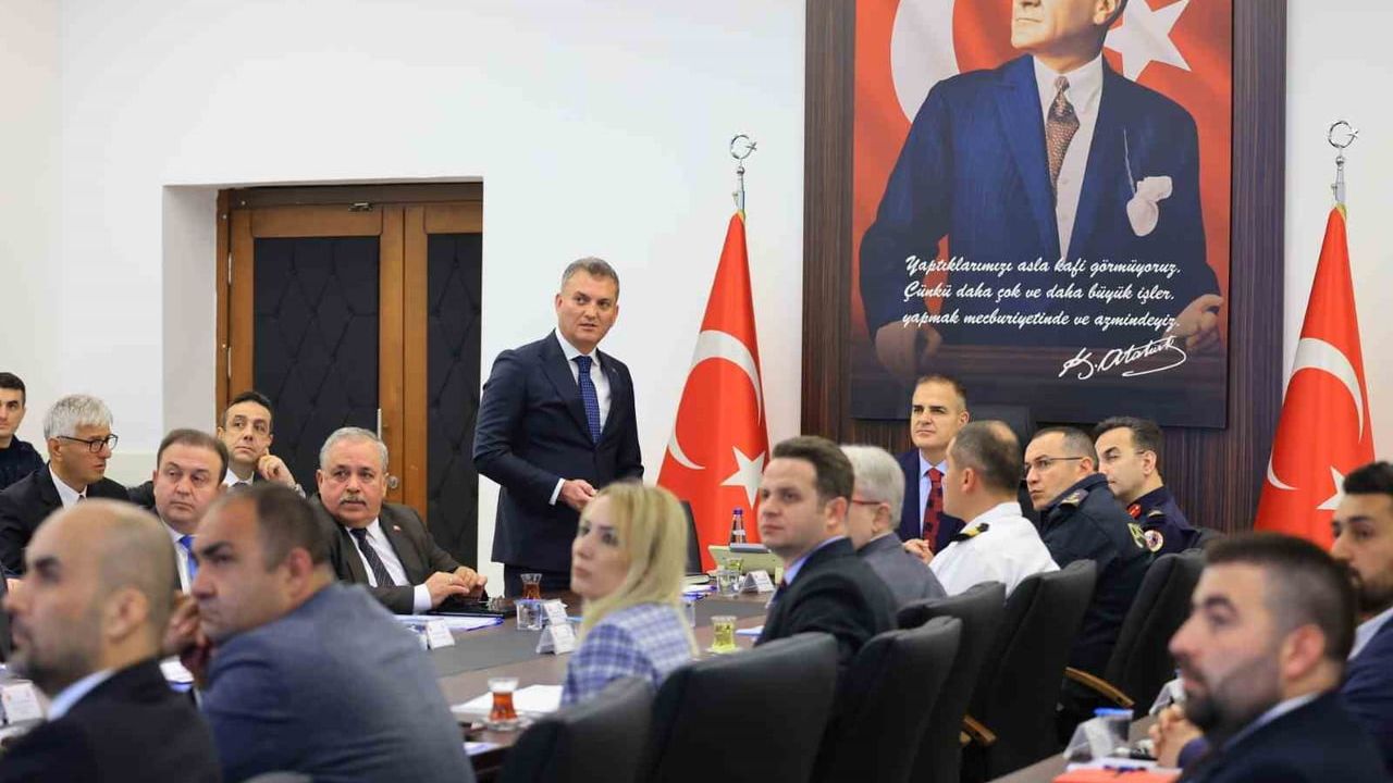 Muğla'da 2026 Orman Yangınlarıyla Mücadele Komisyonu Toplantısı — 1 Haziran-31 Ekim Ormanlara Giriş Yasağı