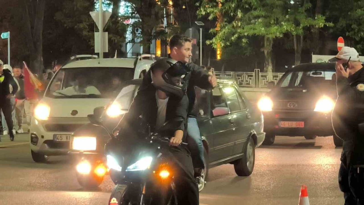 Muğla Menteşe'de Galatasaray'ın şampiyonluk kutlaması