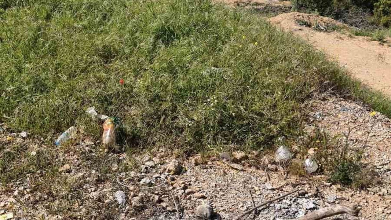 Muğla Menteşe'de Söndürülmeden Bırakılan Ateşler Orman Yangını Riski Oluşturuyor