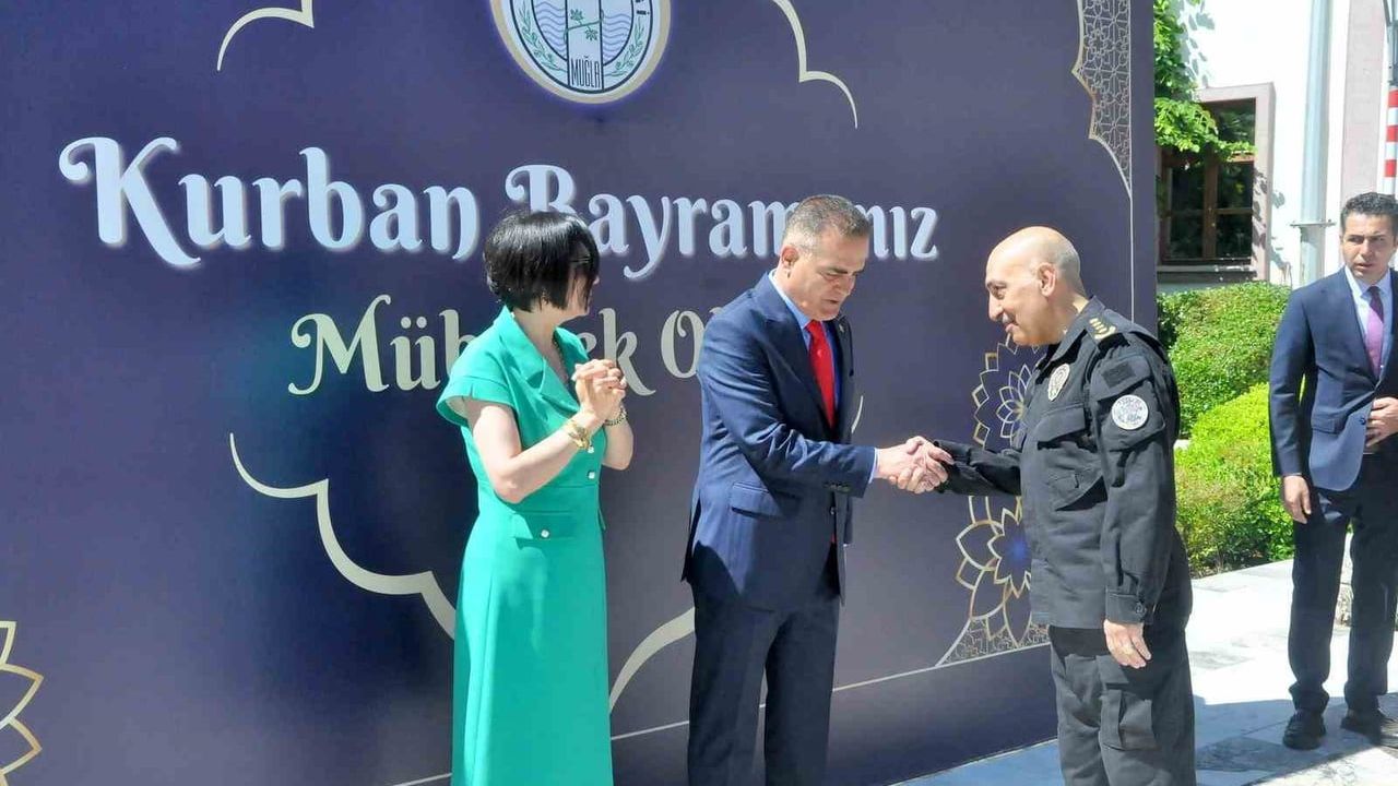 Muğla Valiliği'nde geleneksel Kurban Bayramı töreni — Vali Akbıyık'tan güvenlik ve insani çağrılar