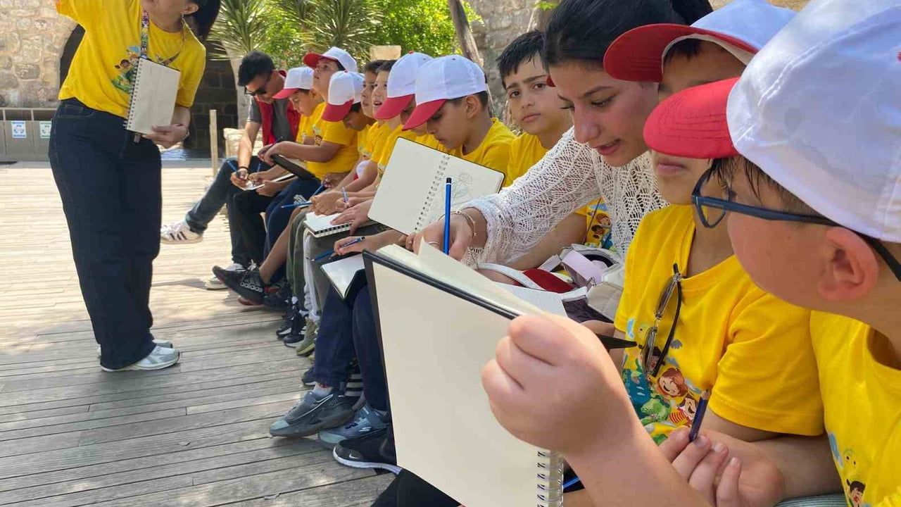 Muğlalı öğrenciler 'Geçmişin İzinde' programıyla Bodrum'un tarihini keşfetti