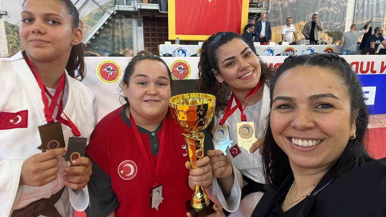 Mürüvvet Nur Özkan, Budva'da +70 kg'de Ümitler Balkan Judo Şampiyonu oldu