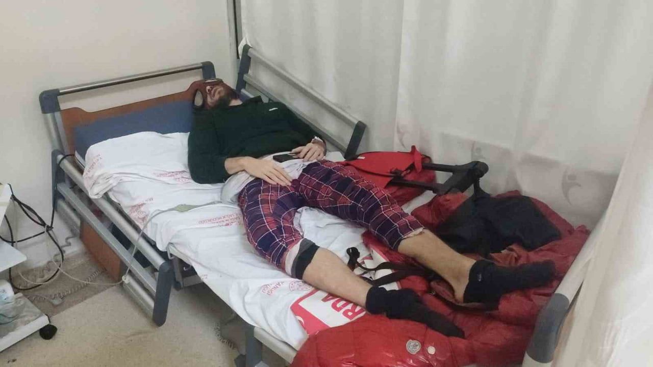 Muş Varto'da 'Türk Örümcek Adam' Ayaz Salih Koç yılan otu yedikten sonra hastaneye kaldırıldı