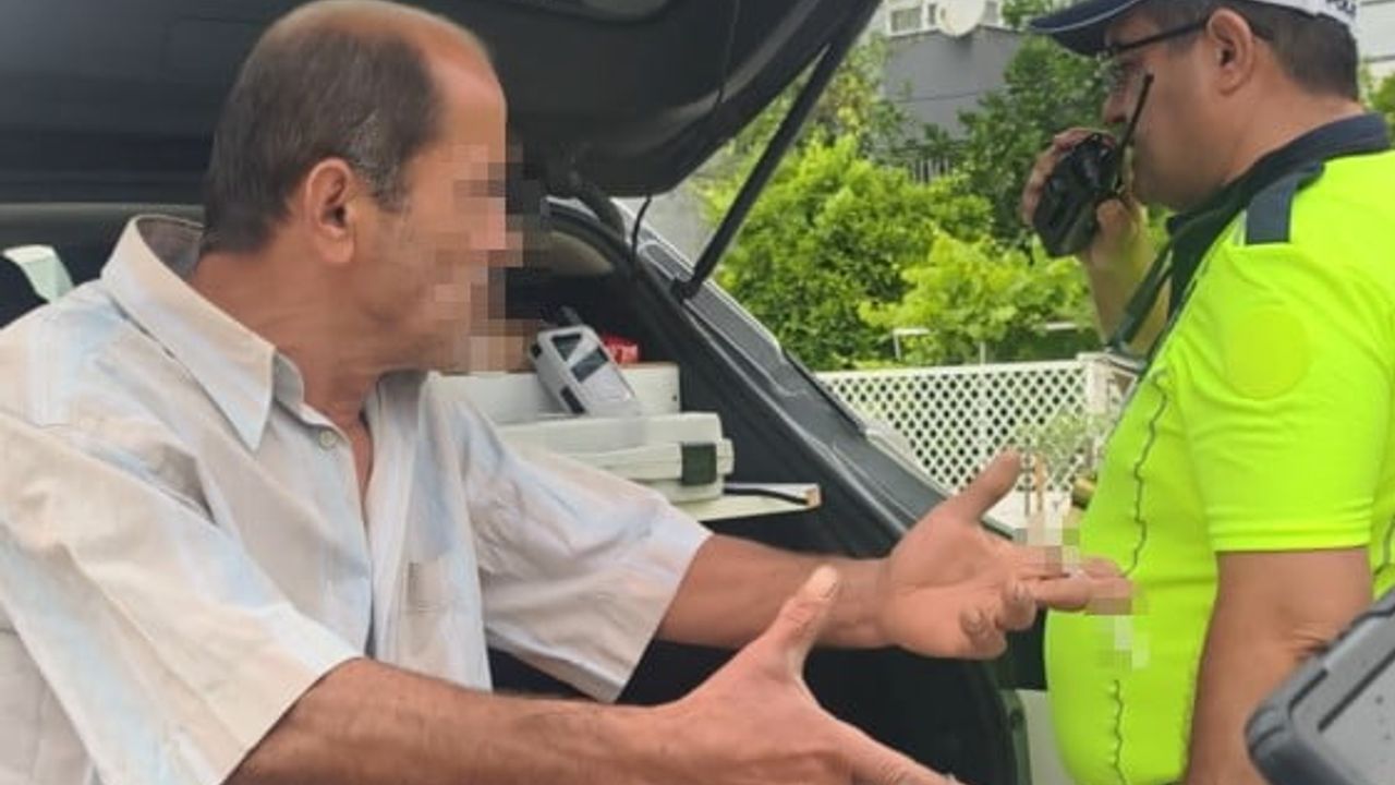 Nazilli’de elektrikli motosikletle zikzak çizen sürücü 250 promil alkollü ve firari çıktı