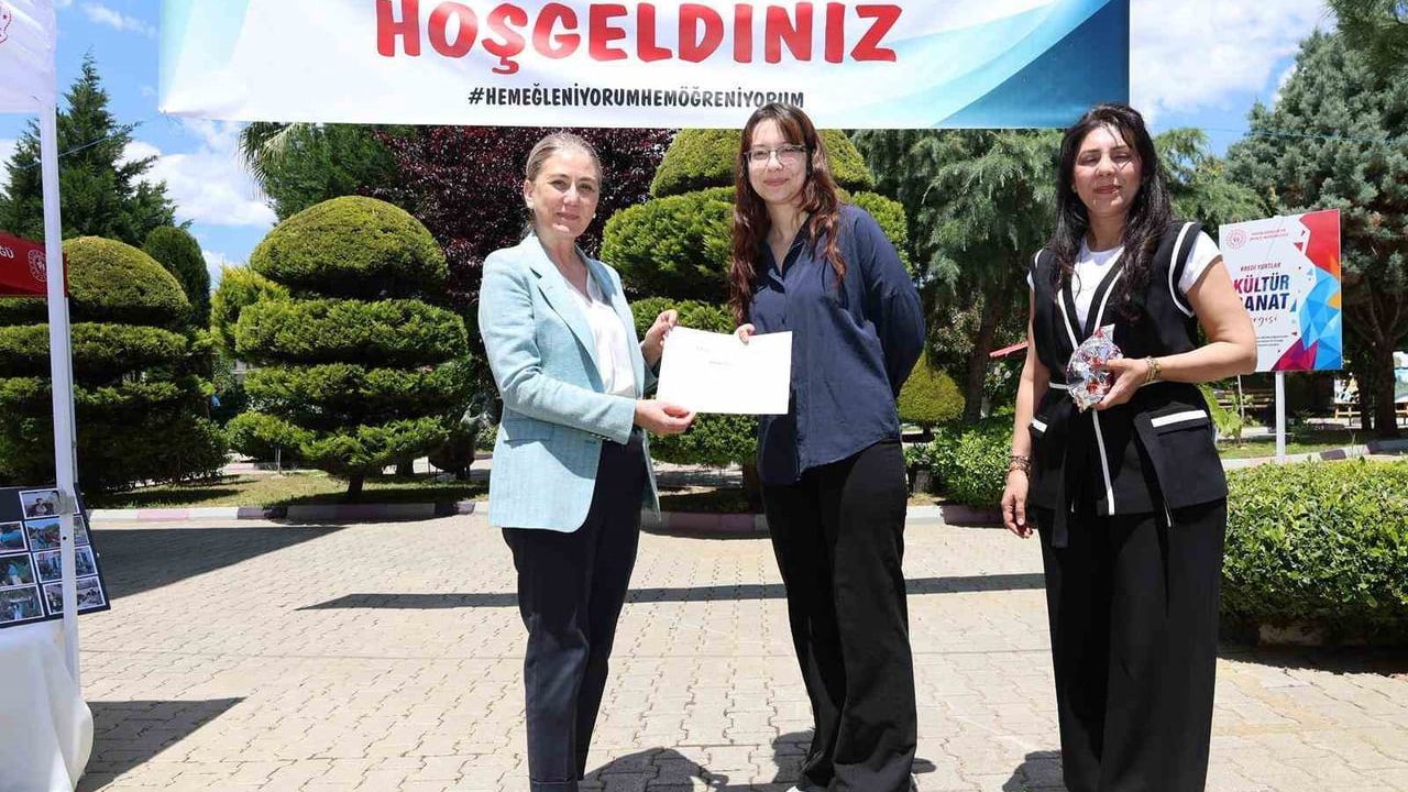 Nazilli'de İkinci Geleneksel 'Yurdumda Hayat Var' Şenlikleri: Öğrencilerin Eserleri Sergilendi