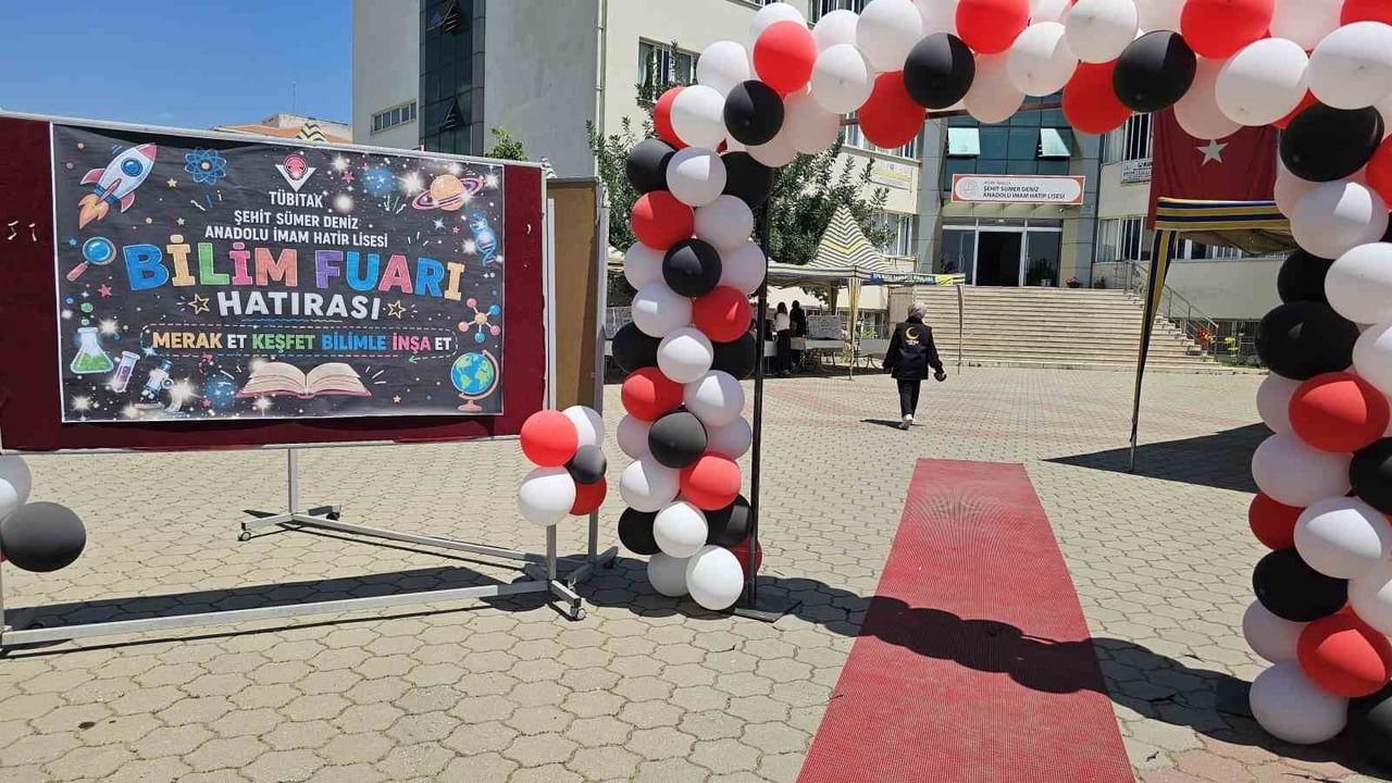 Nazilli Şehit Sümer Deniz Anadolu İmam Hatip Lisesi'nde 3. Bilim Fuarı: 15 Proje Sergilendi