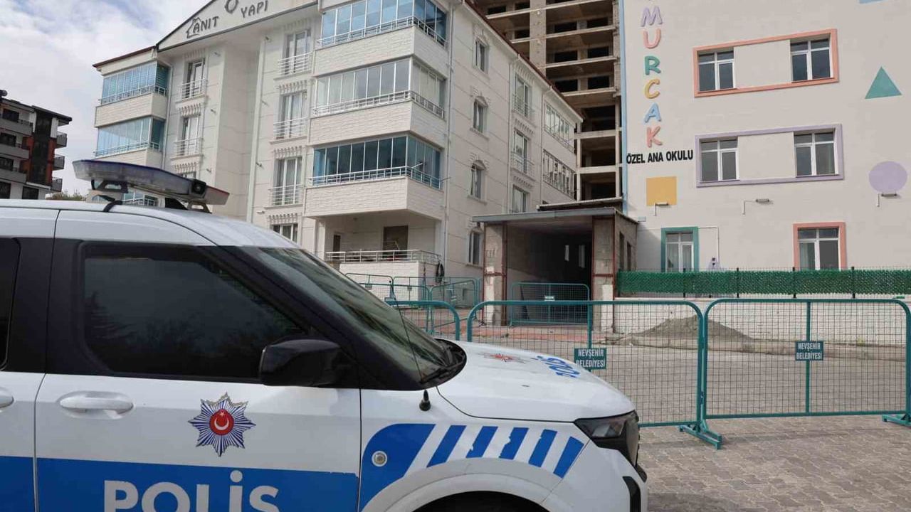 Nevşehir'de istinat duvarı çöktü — 10 daire, anaokulu ve Kur'an kursu tedbir amaçlı tahliye edildi
