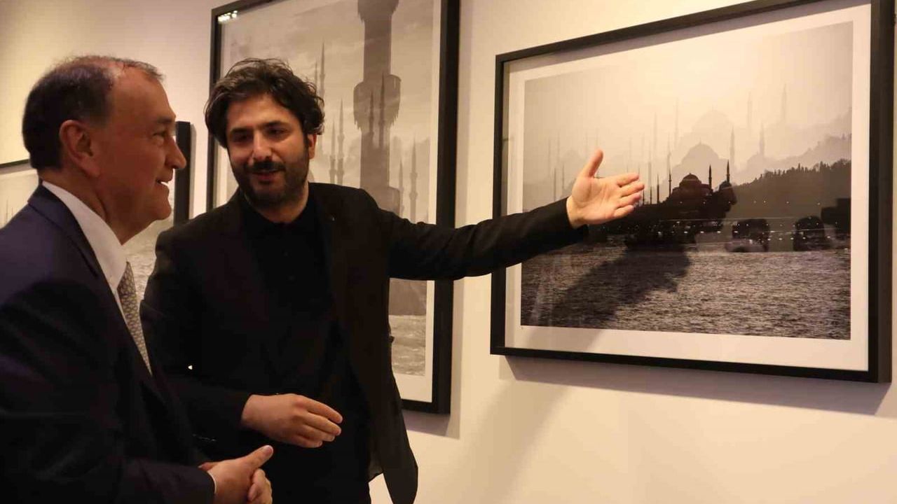 Nevzat Yıldırım'ın 'Gök Kubbe' Sergisi: İstanbul'un Kubbeleri Işık ve Hafıza Üzerinden Yeniden Okunuyor