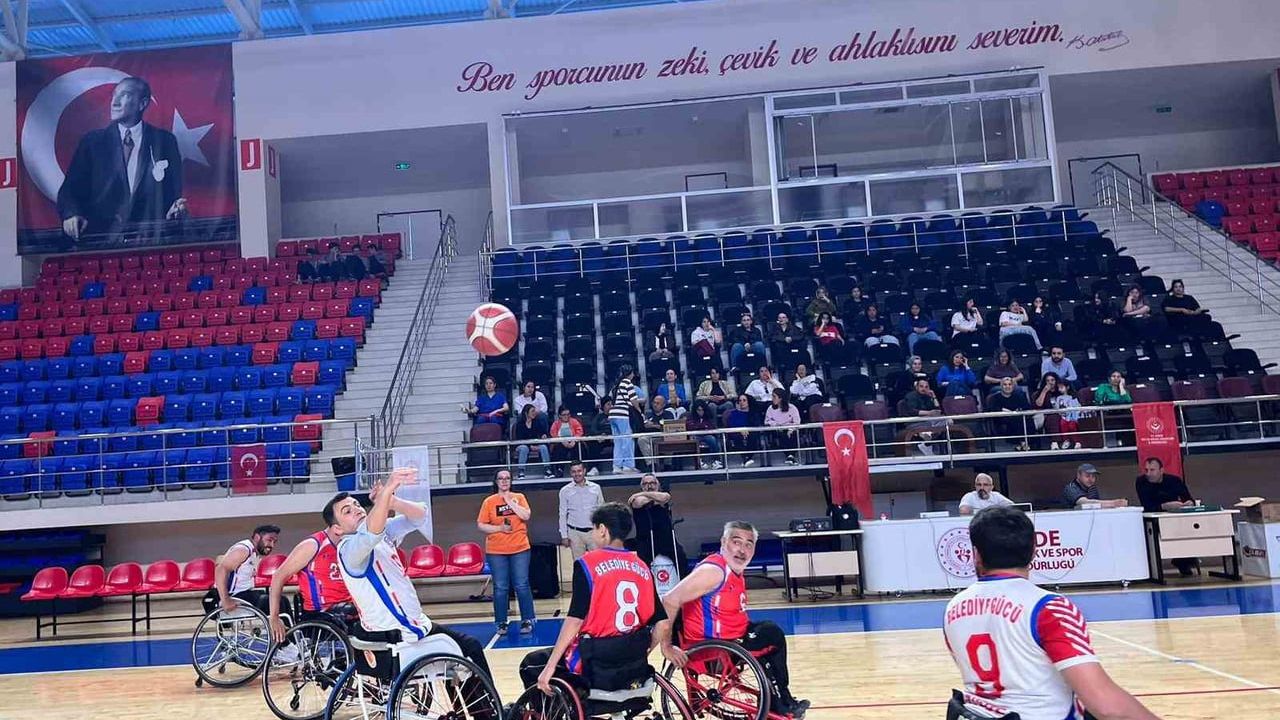 Niğde'de Engelliler Haftası'nda Tekerlekli Sandalye Basketbolu ve Çocukların Katılımı