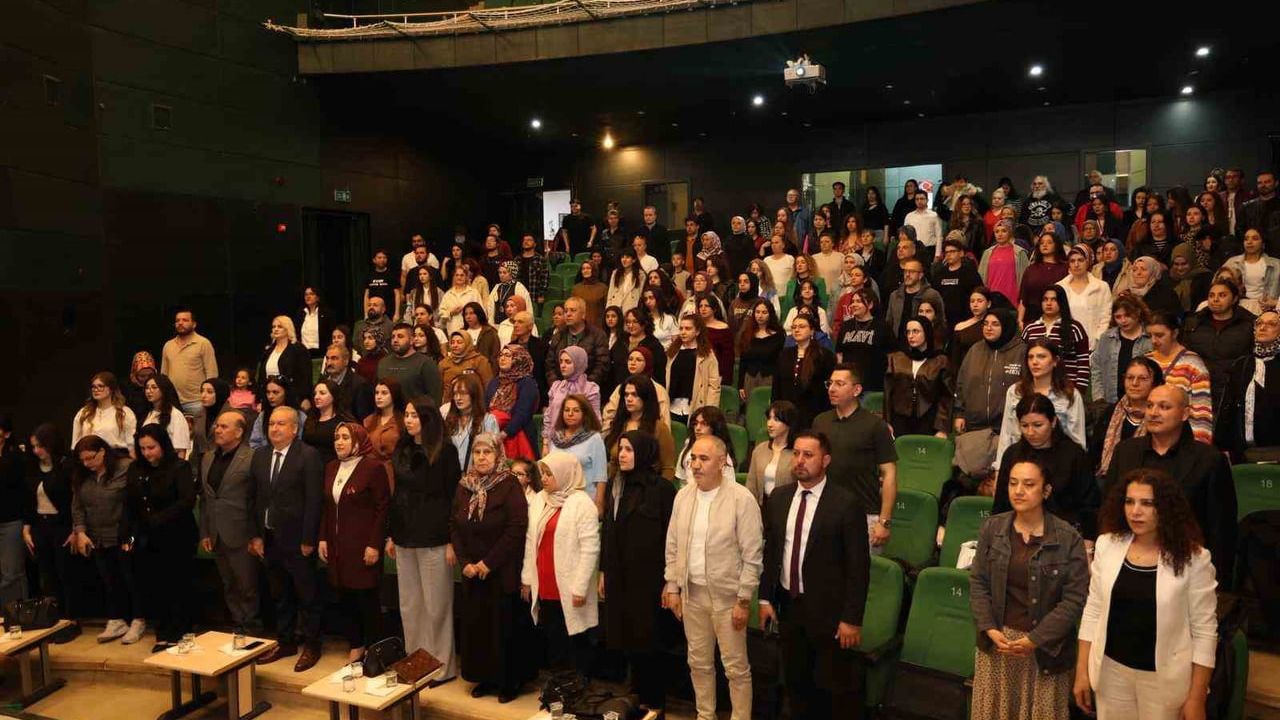 Niğde'de 'Modern Folk Konseri' yoğun katılımla gerçekleştirildi