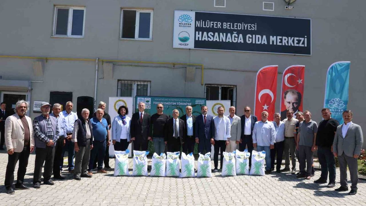 Nilüfer'de 155 üreticiye Sorgum-Sudan Otu Tohumu desteği
