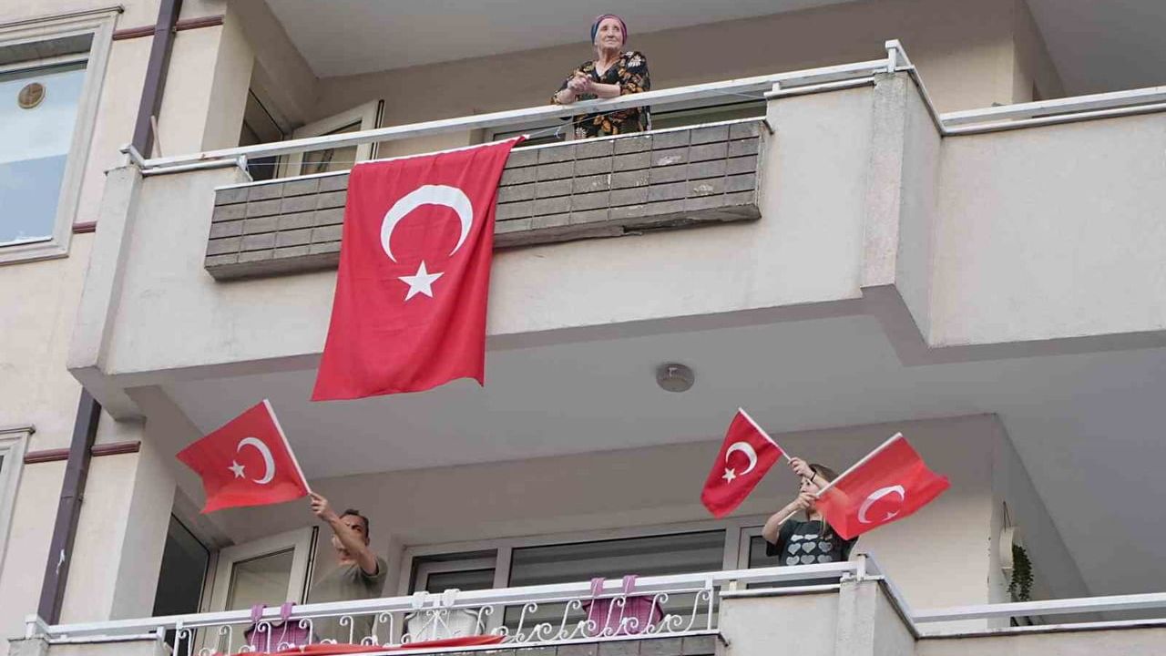 Nilüfer'de 19 Mayıs coşkusu: 107’nci yıl yürüyüş ve konserle kutlandı