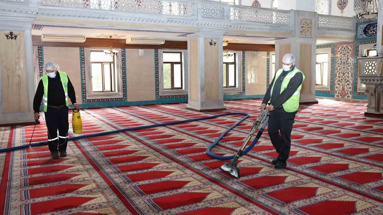 Nilüfer’de bahar temizliği: İbadethanelerde 78 bin 75 metrekare halı yıkandı ve dezenfekte edildi