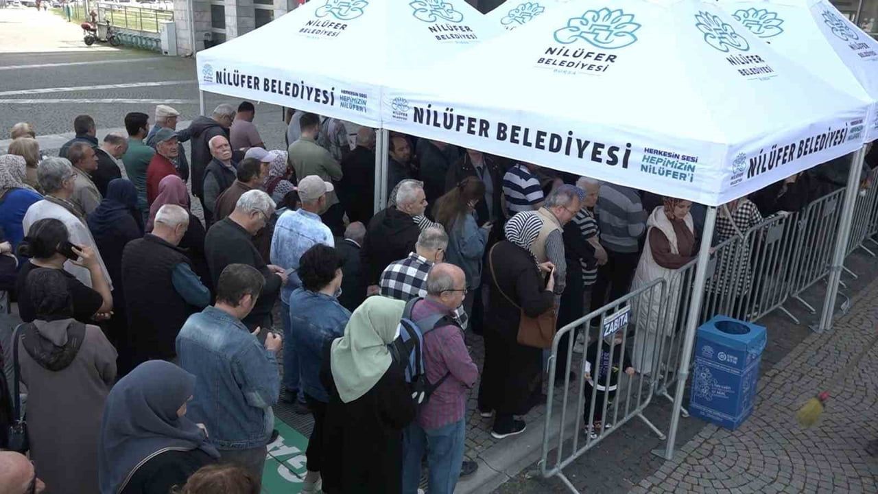 Nilüfer'de 'fide bizden, ürün sizden' kampanyasında 120 bin fide dağıtıldı