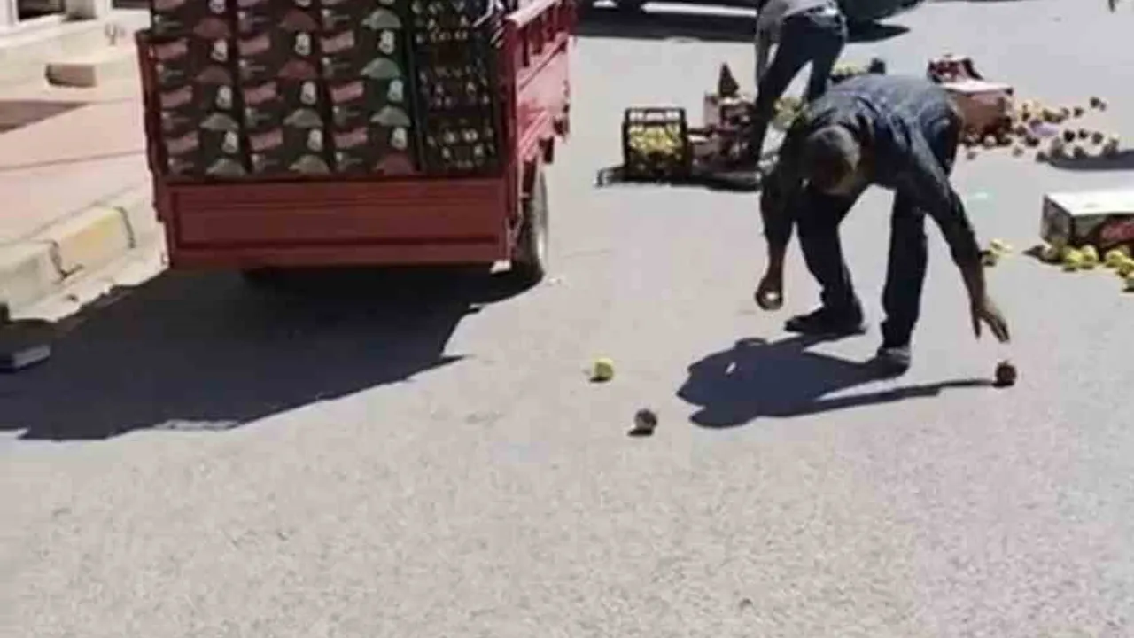 Nusaybin'de otomobil ile sebze-meyve motosikleti çarpıştı: can kaybı yok, maddi hasar oluştu