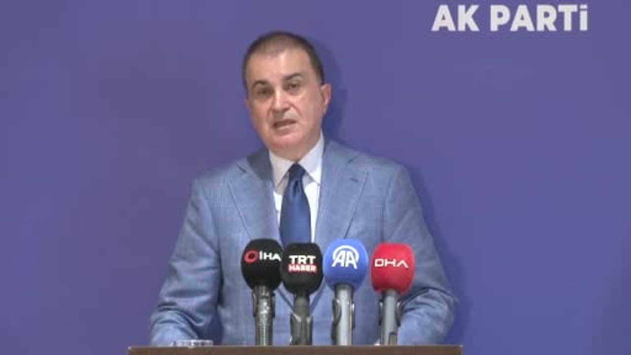 Ömer Çelik: "Siyasetçinin konuşacağı yer kürsü ve parti otobüsüdür; TOMA üzerinde ne işi var?"