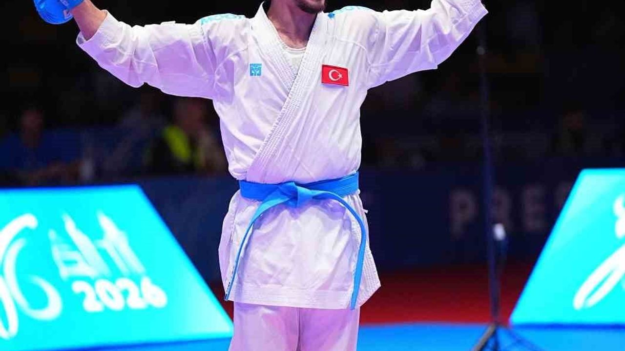 Ömer Faruk Yürür, Büyükler Avrupa Karate Şampiyonası'nda altın madalya kazandı