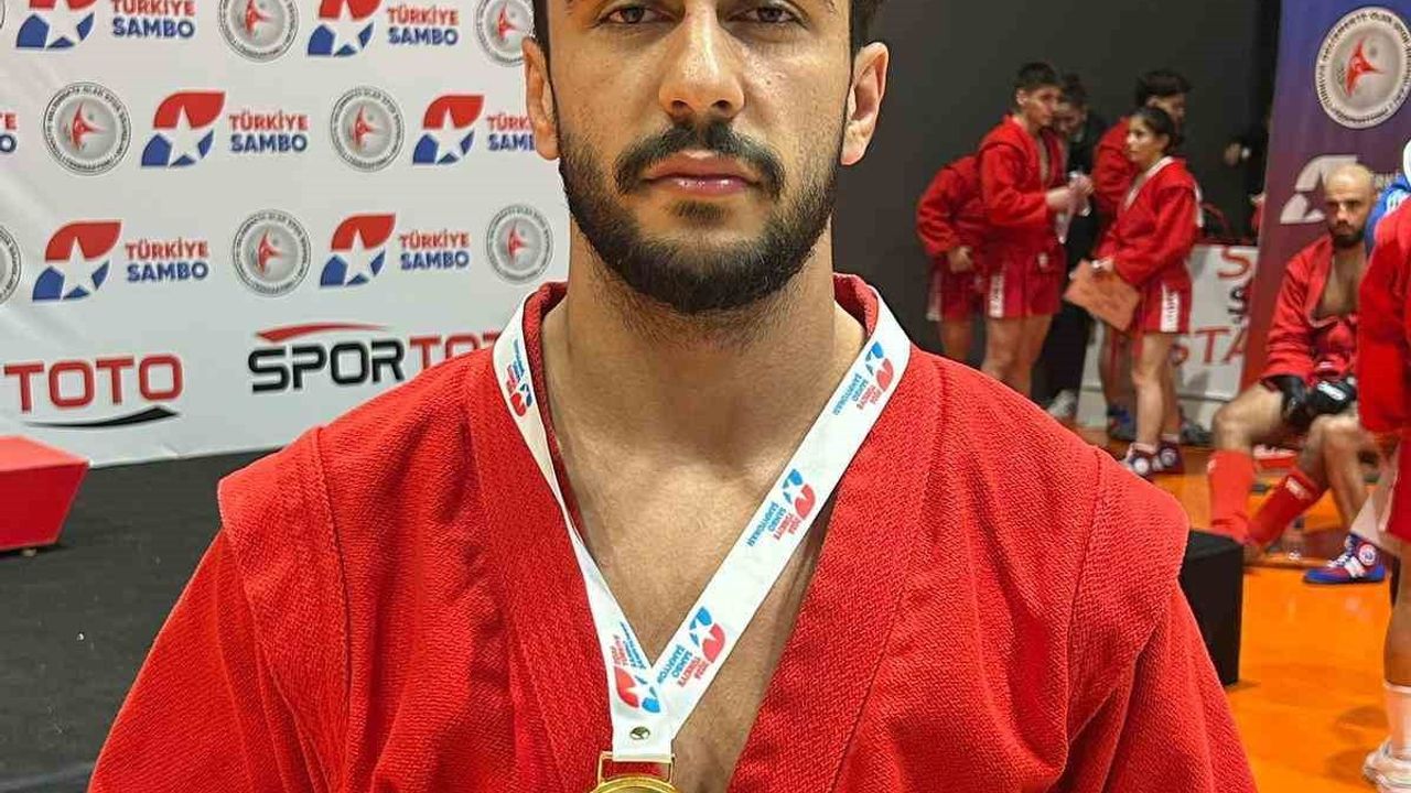 OMÜ'lü milli sporcu Fırat Çekim, samboda Türkiye şampiyonu; judoda Türkiye üçüncüsü