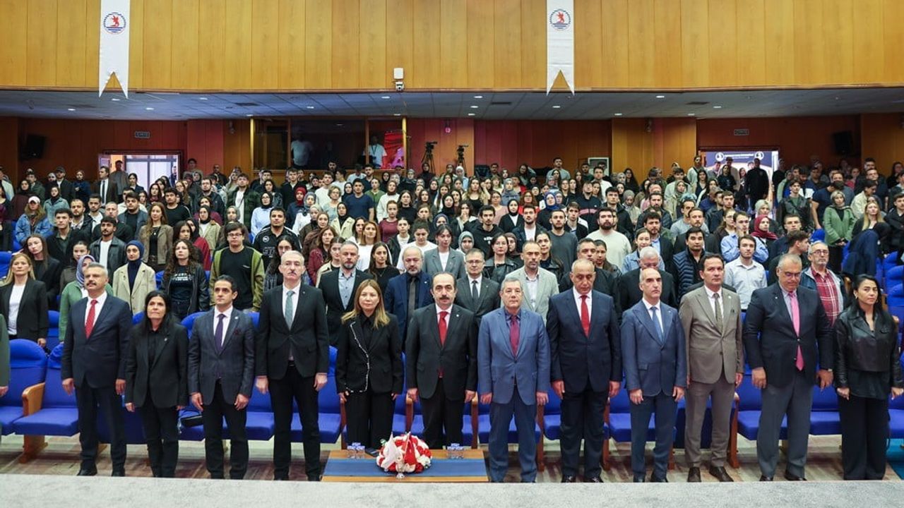 OMÜ ve TTK iş birliğiyle 'Samsun ve Millî Mücadele’nin İnşası' paneli ve belge sergisi