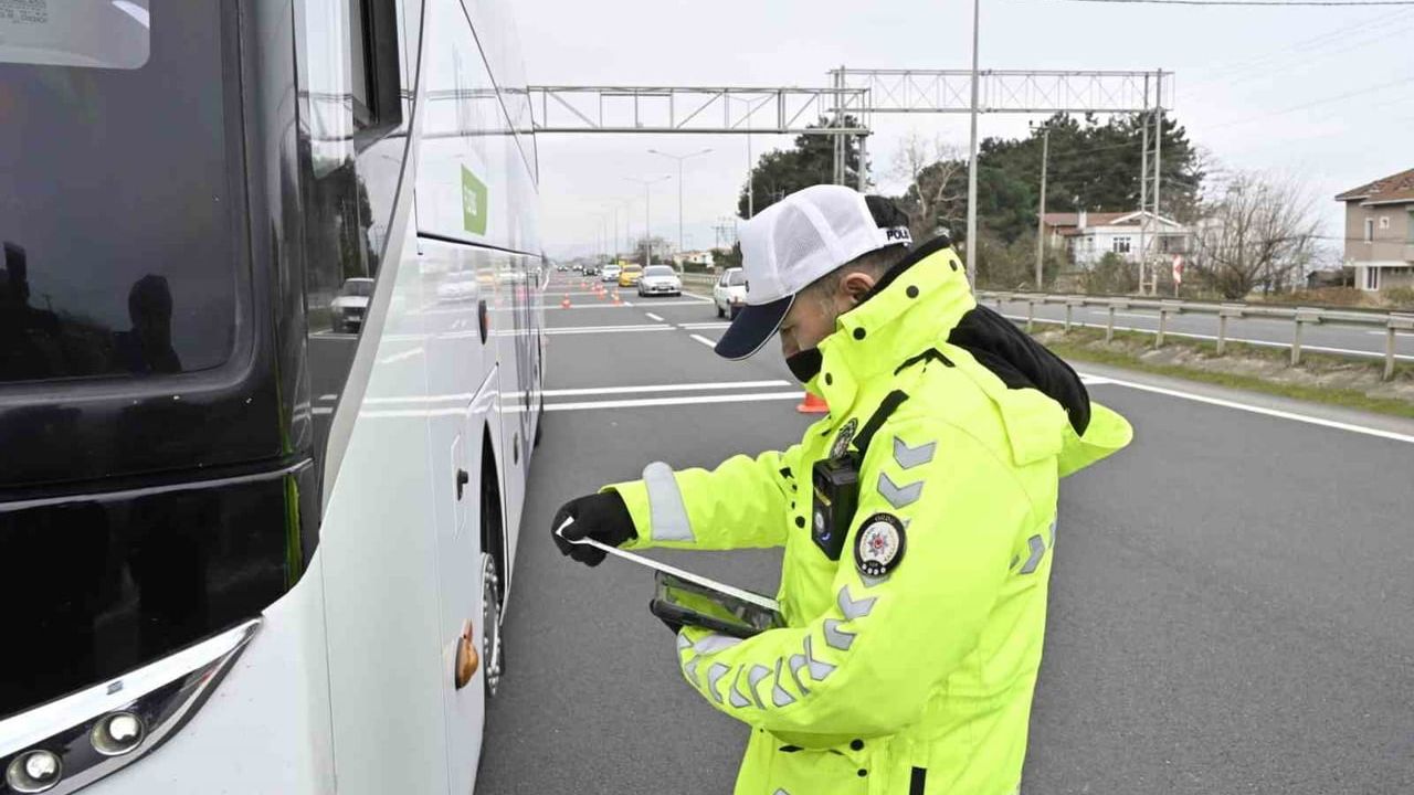 Ordu’da trafik denetimleri: Bir haftada 19 bin 900 araç ve sürücü kontrol edildi