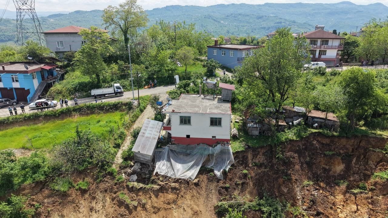 Ordu'nun Fatsa ilçesinde heyelan havadan görüntülendi: Yaklaşık 400 dönüm etkilendi