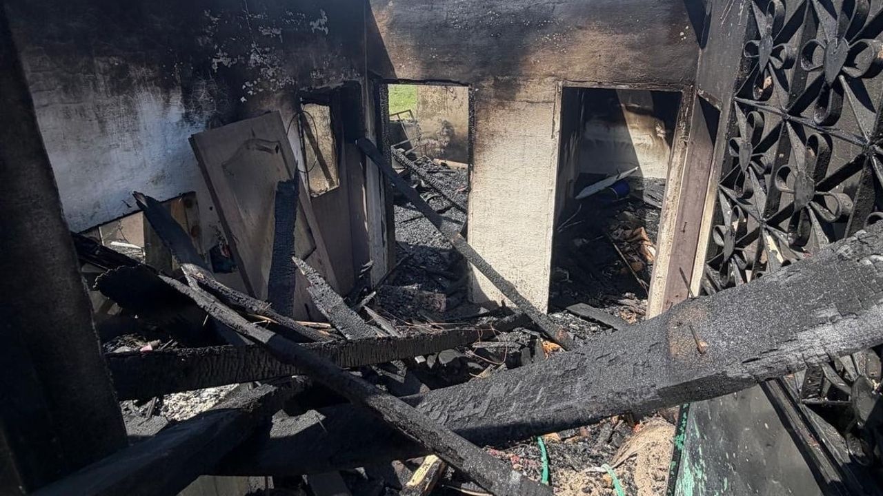 Ordu'nun Kumru ilçesinde 3 katlı binada yangın söndürüldü