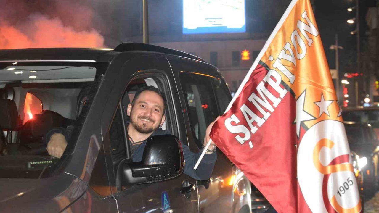Ordu'nun Ünye İlçesinde Galatasaray'ın 26. Şampiyonluğu Coşkuyla Kutlandı