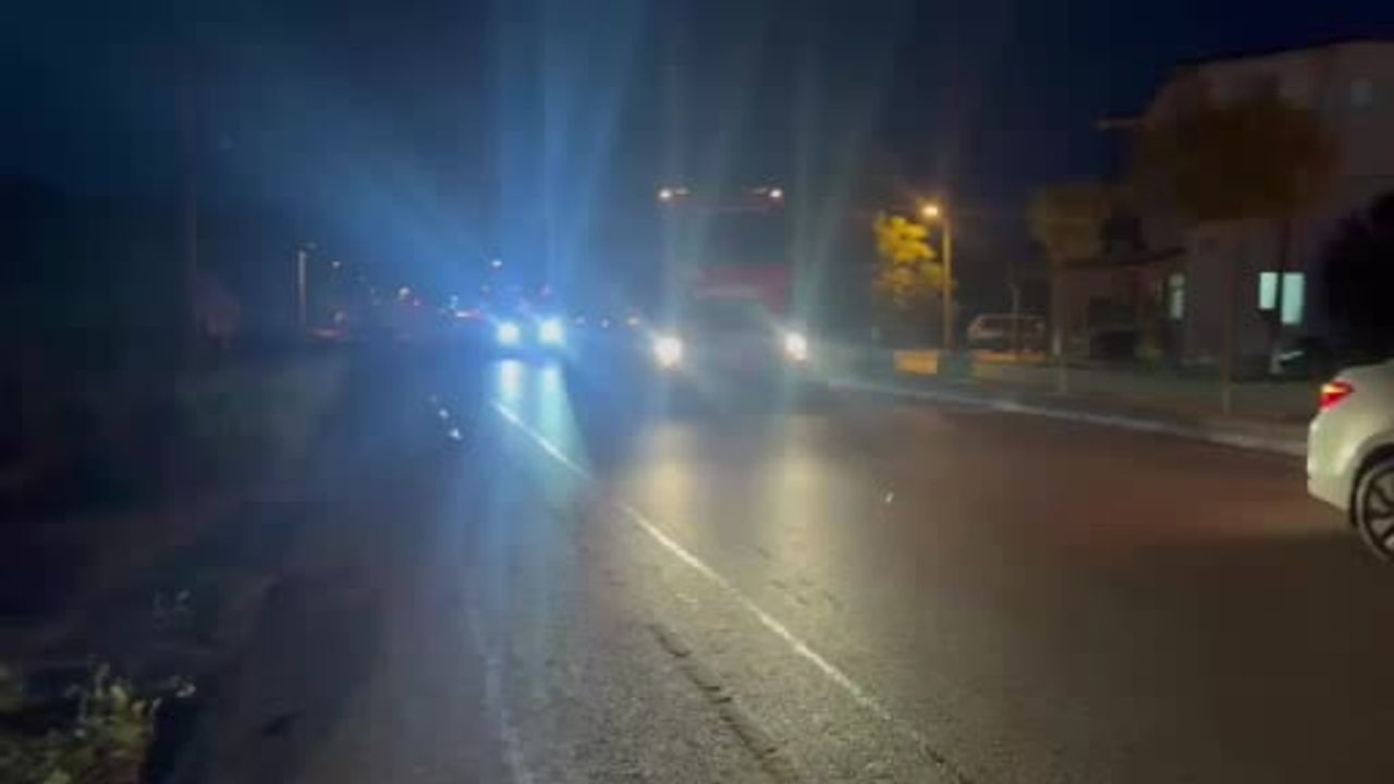 Ortaca'da lastiği patlayan yakıt tankeri alev aldı, itfaiye söndürdü