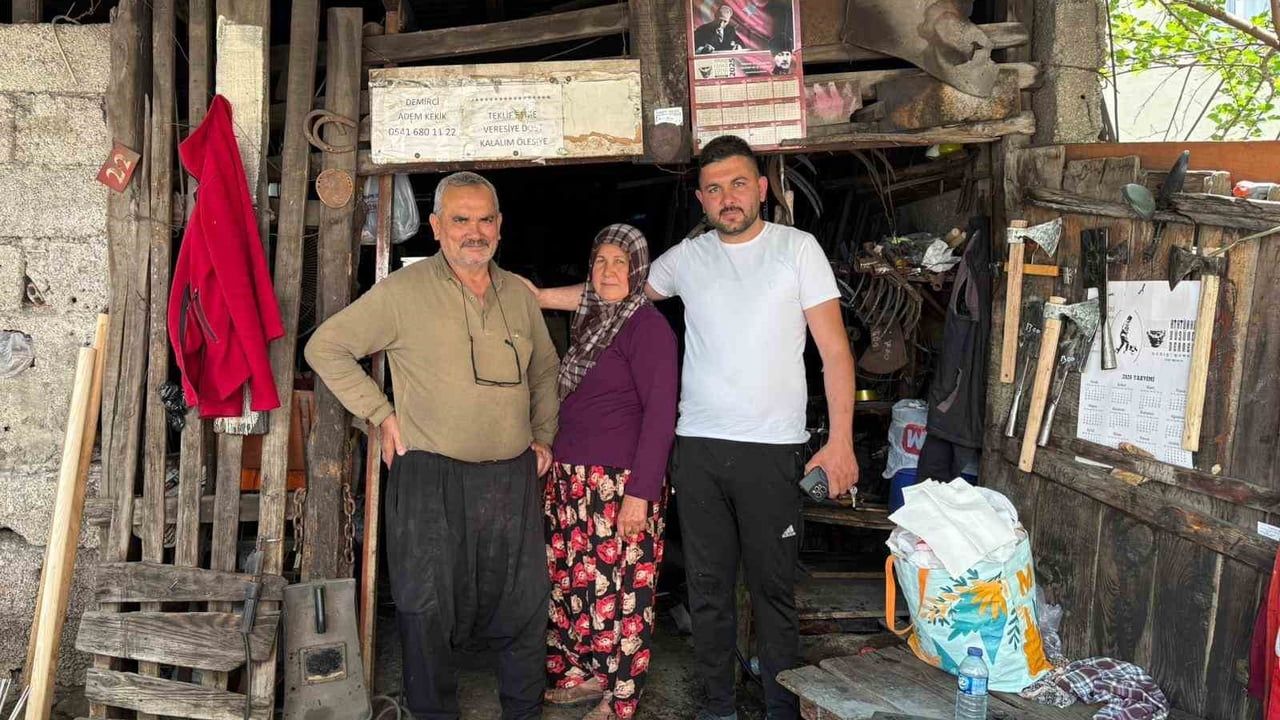 Osmaniye'de 42 yıllık evlilik demircilikte ortak mesaiye dönüştü