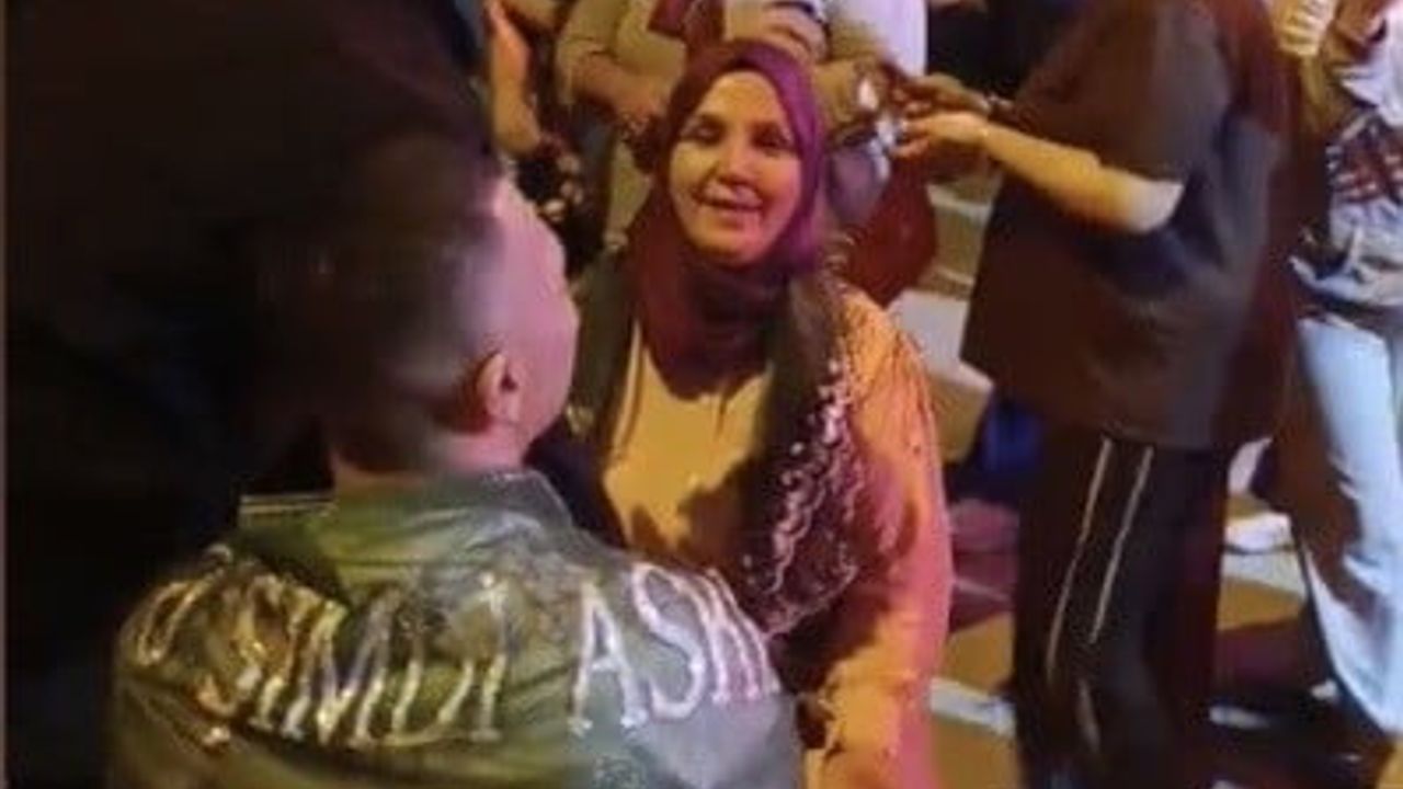 Osmaniye'de Mehmet Ali İpek için mahallede asker kınası düzenlendi