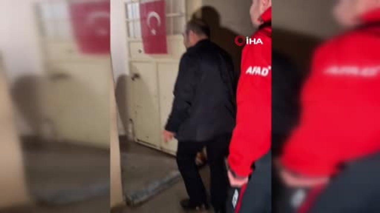 Osmaniye'de sağanak sonrası evi su basan 75 yaşındaki Cennet Taşdelen'e devlet desteği