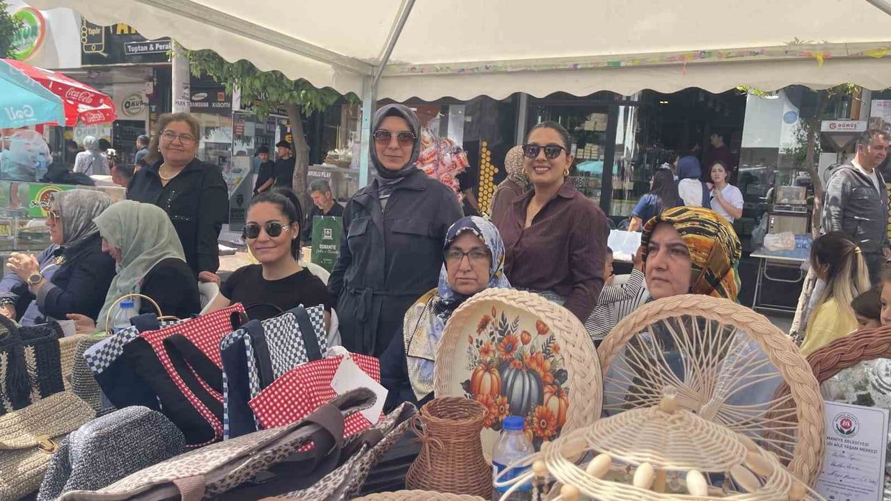 Osmaniye Lezzet Festivali'nde kadın girişimciler yer fıstığı ve el işi ürünleriyle öne çıktı