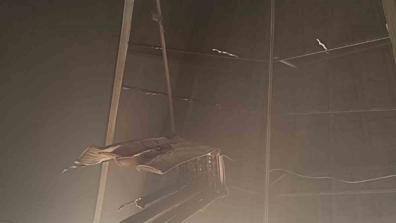 Pazaryeri Meslek Yüksekokulu'nda yangın: Üçüncü katta maddi hasar, soruşturma başlatıldı
