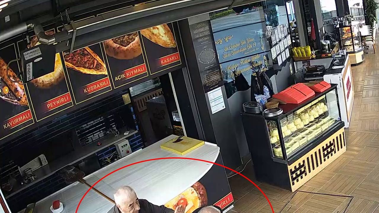 Pendik’te restoranda soluk borusuna ekmek kaçan müşteri Heimlich manevrasıyla kurtarıldı