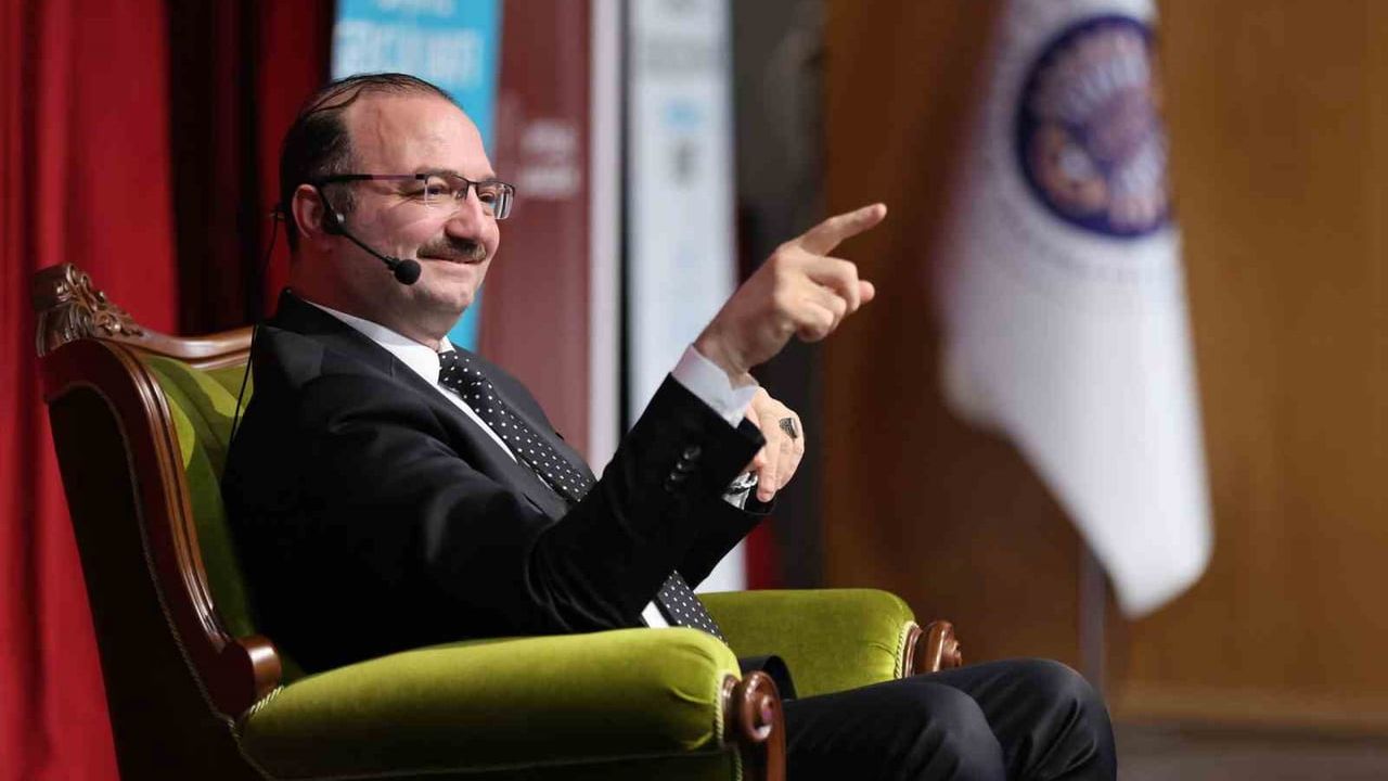 Prof. Dr. Ahmet Hacımüftüoğlu, İhtisas Akademi’26'da 'Teknoloji ve İnsanlık'ı anlattı