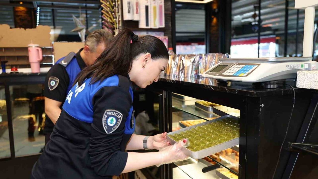 Pursaklar'da Kurban Bayramı Öncesi Zabıta Denetimleri: Tatlı Üretimi ve Satış Yerleri Kontrol Edildi