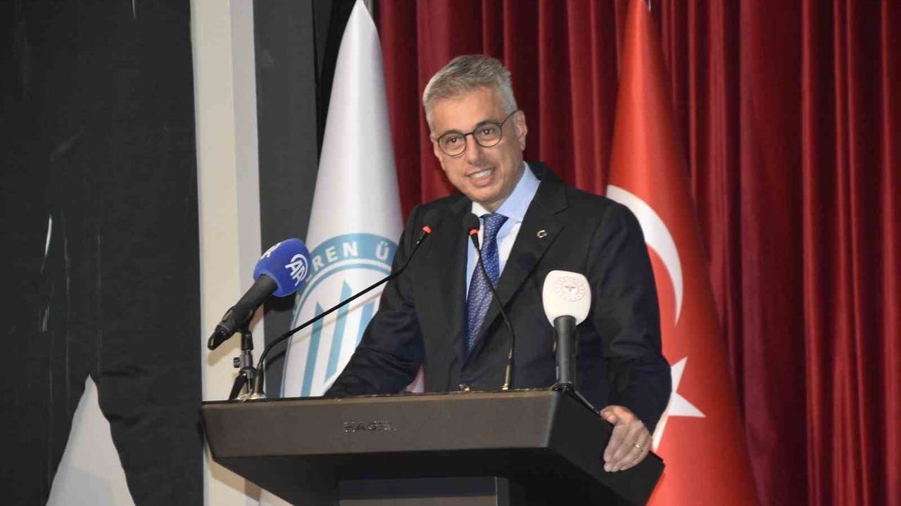 Sağlık Bakanı Prof. Dr. Kemal Memişoğlu: Sağlıkta beşeri sermaye Türkiye'nin en büyük şansı — BEÜ Kongresi