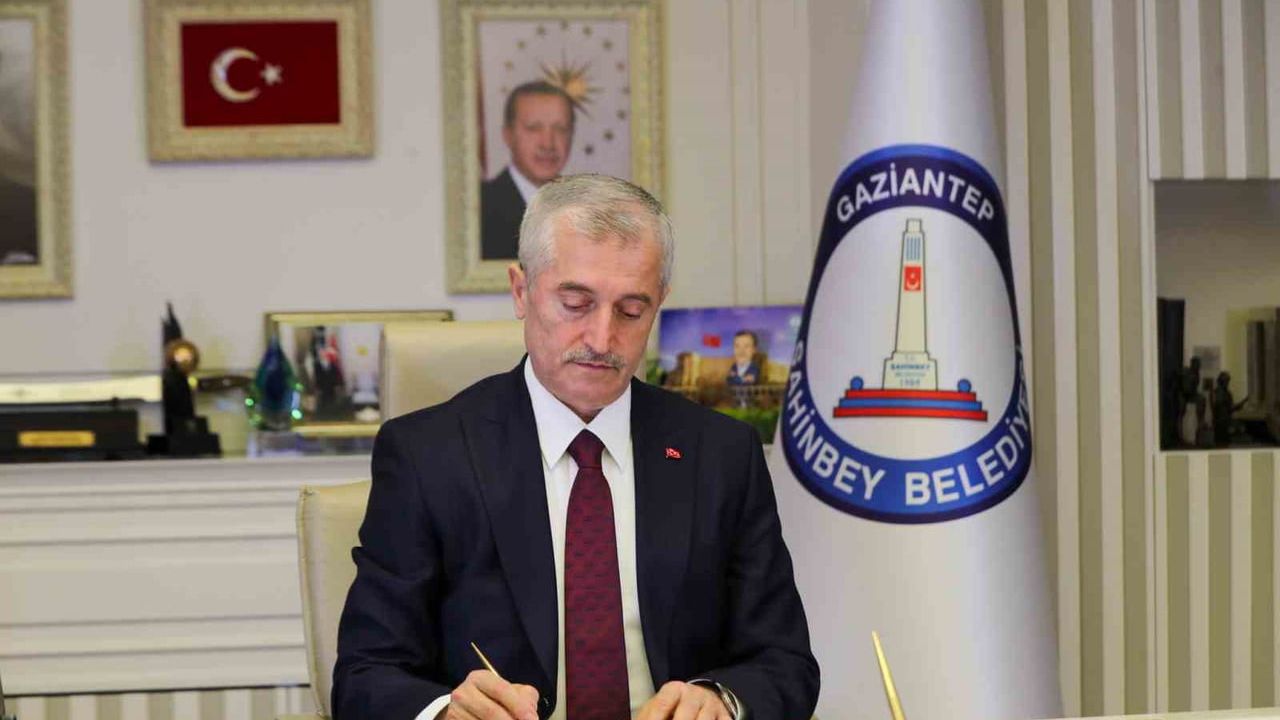 Şahinbey Belediye Başkanı Mehmet Tahmazoğlu 19 Mayıs Atatürk’ü Anma Gençlik ve Spor Bayramı’nı kutladı