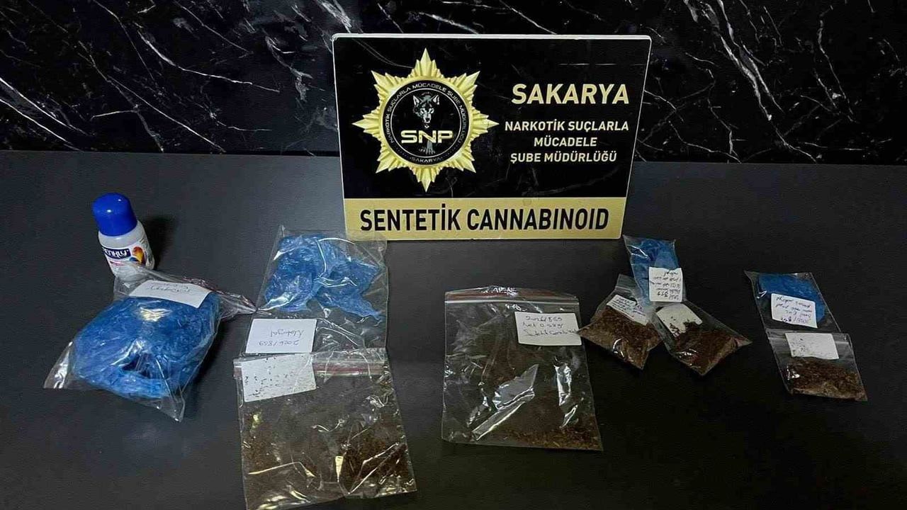 Sakarya Arifiye'de uyuşturucu operasyonunda 2 şüpheli tutuklandı