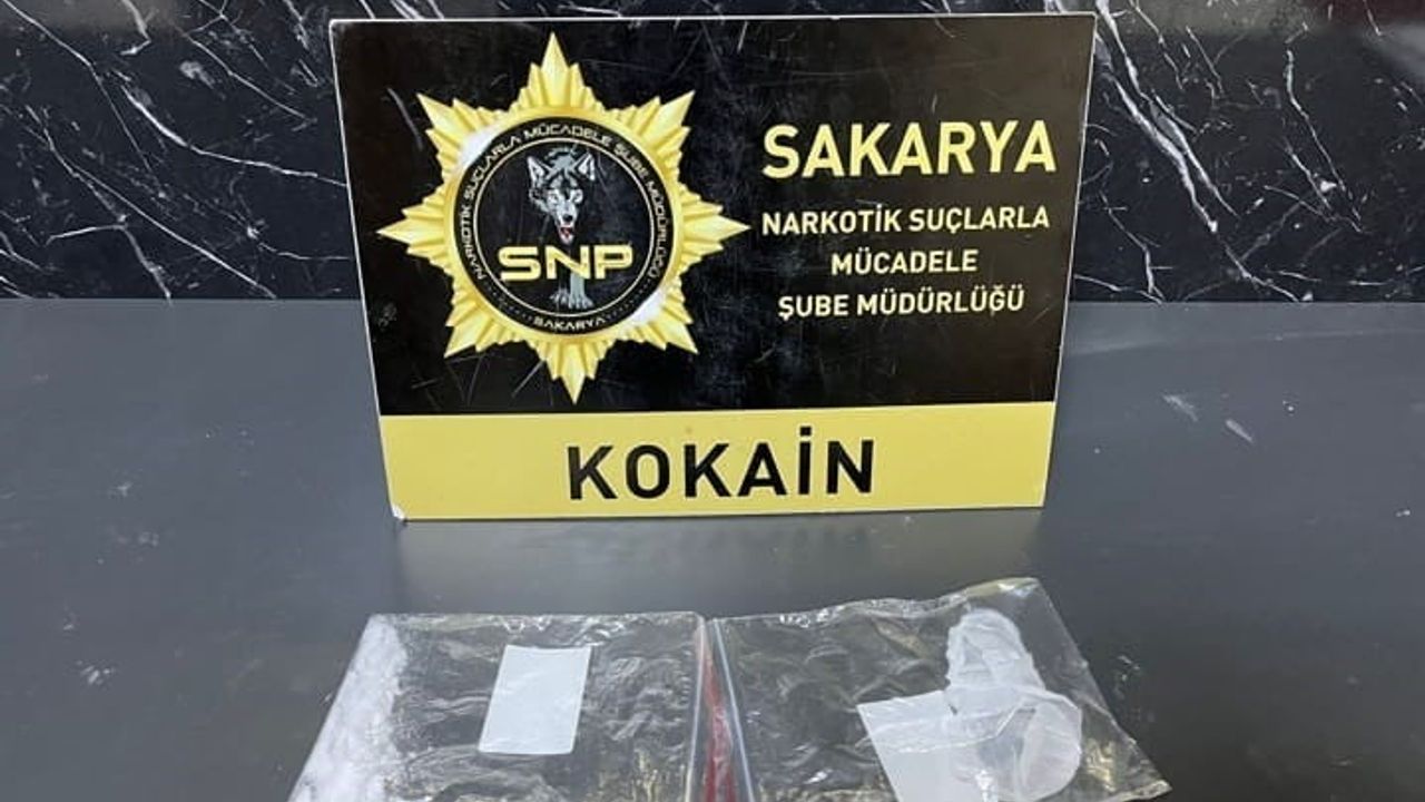 Sakarya'da 8.95 gram kokain ele geçirildi; 40 yaşındaki T.F. tutuklandı