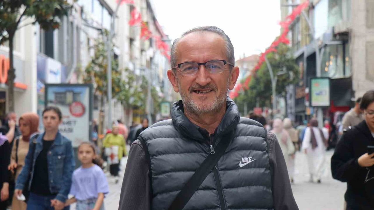 Sakarya'da Bayram Alışverişi Yoğunluğu: Çarşı ve Pazarlarda Hareketlilik