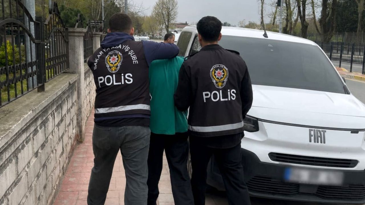 Sakarya'da Emniyet Birimleri Bir Ayda 376 Aranan Şahsı Yakaladı