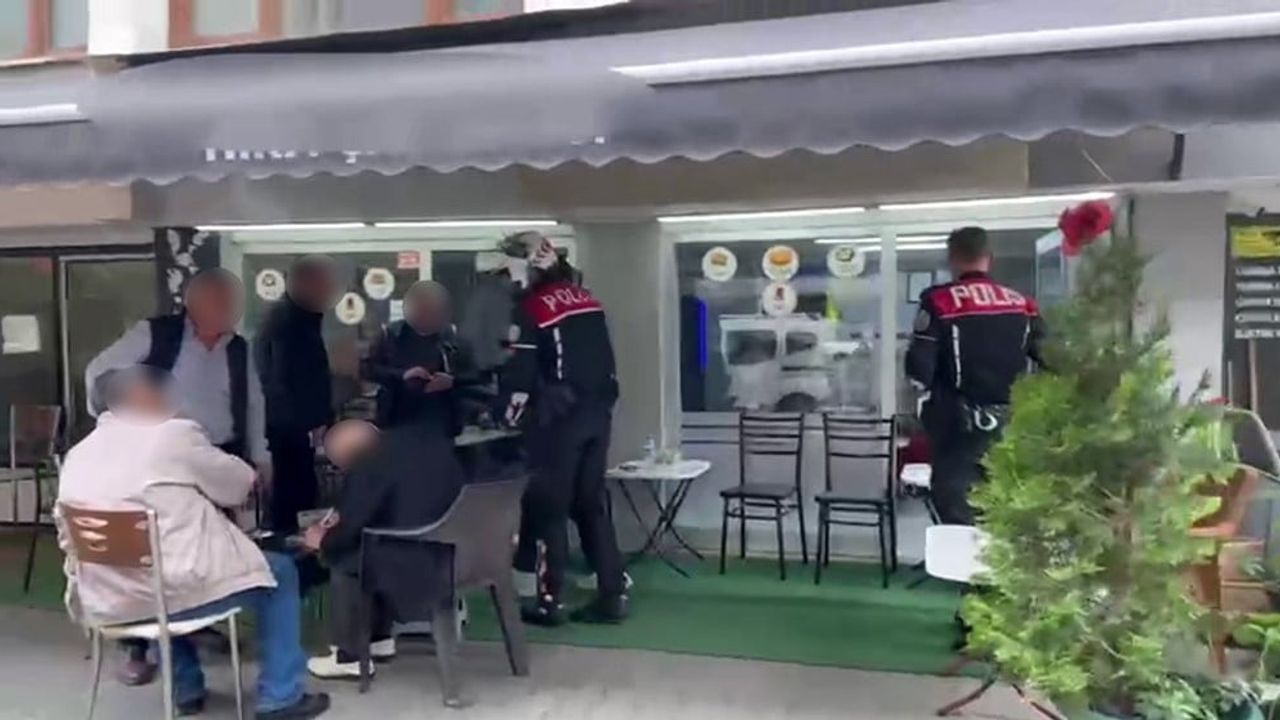 Sakarya’da fuhuş operasyonu: 4 tutuklama, 5 kadın kurtarıldı