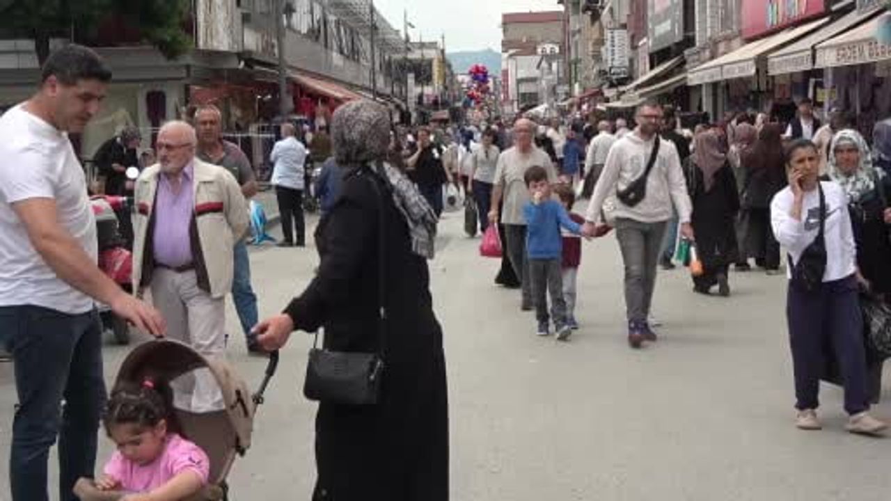 Sakarya'da Kurban Bayramı Arefesinde Bayram Alışverişinde Yoğunluk